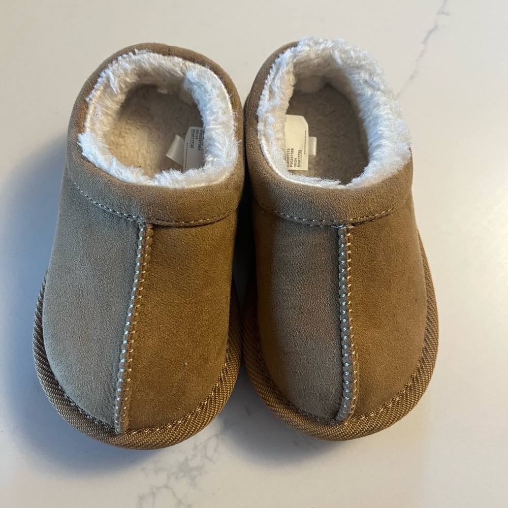 Cat & Jack Tan Kids Slippers
